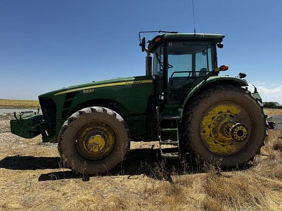 Image of John Deere 8530 equipment image 1