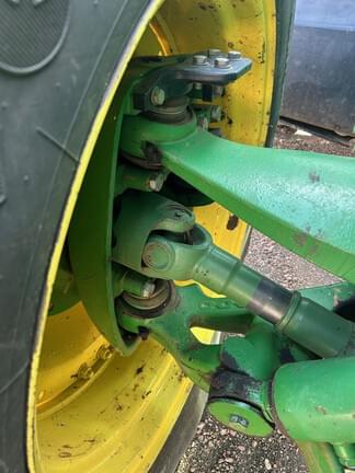 Image of John Deere 8530 equipment image 4