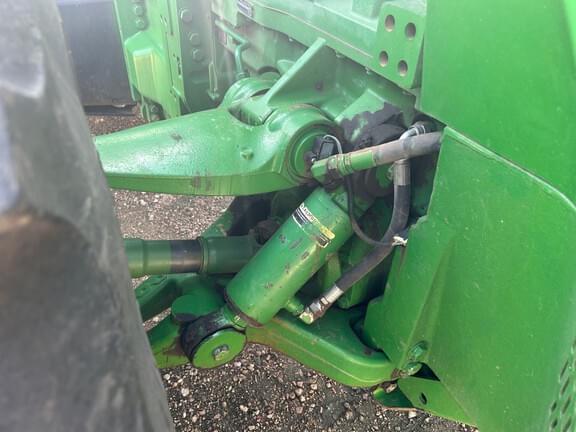 Image of John Deere 8530 equipment image 3