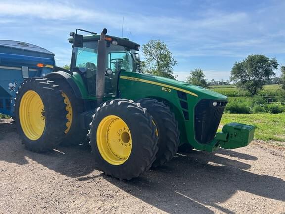 Image of John Deere 8530 Primary image