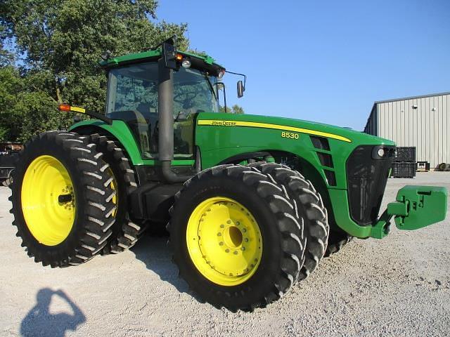 Image of John Deere 8530 equipment image 1