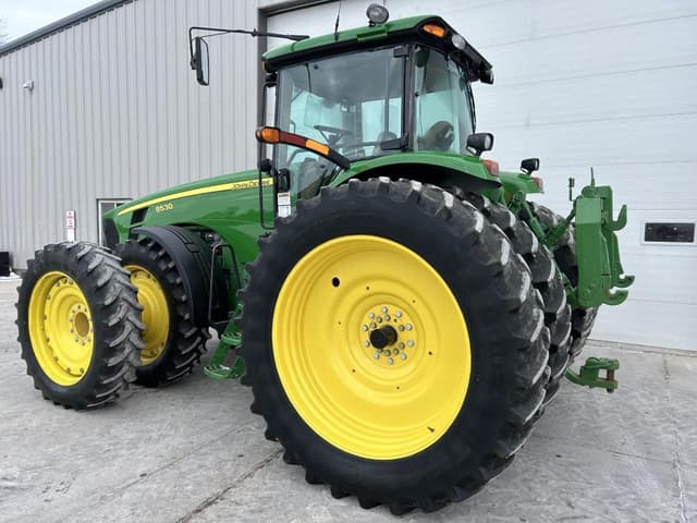 Image of John Deere 8530 equipment image 4