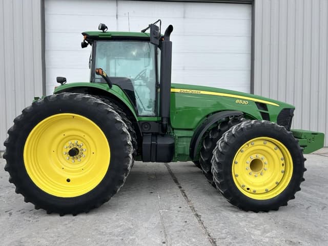 Image of John Deere 8530 equipment image 3
