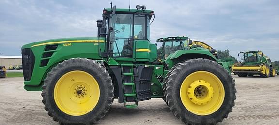 Image of John Deere 9230 equipment image 1