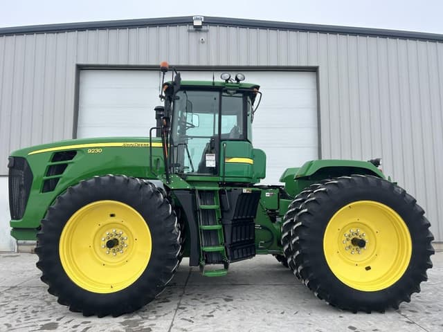 Image of John Deere 9230 equipment image 2