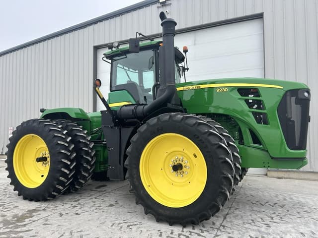 Image of John Deere 9230 equipment image 1