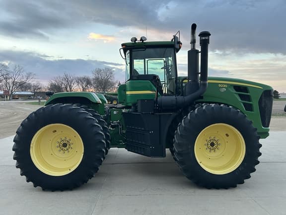 Image of John Deere 9230 equipment image 3