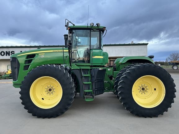 Image of John Deere 9230 equipment image 2