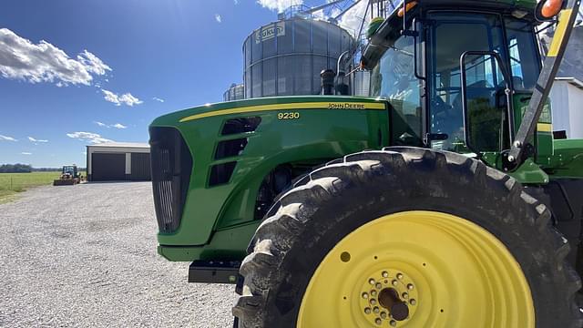Image of John Deere 9230 equipment image 2