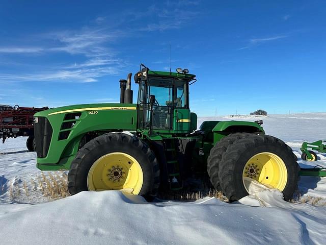 Image of John Deere 9230 equipment image 2