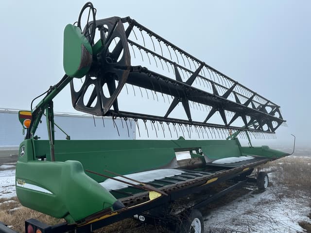 Image of John Deere 925D equipment image 2