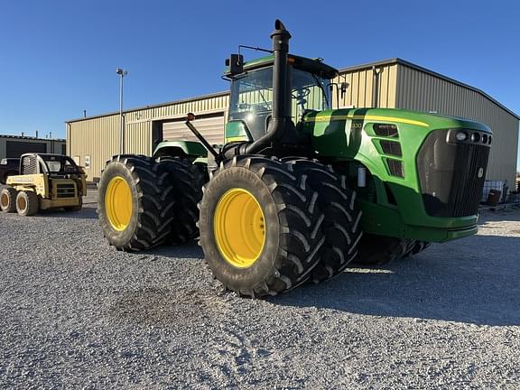 Image of John Deere 9330 equipment image 2