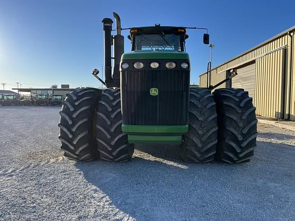 Image of John Deere 9330 equipment image 2