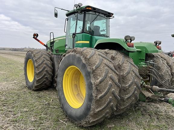 Image of John Deere 9330 equipment image 4