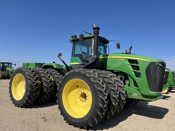 Image of John Deere 9330 equipment image 1