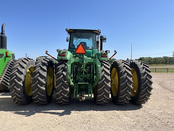 Image of John Deere 9330 equipment image 3