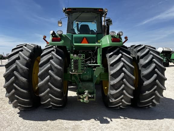 Image of John Deere 9330 equipment image 3