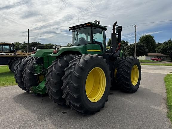 Image of John Deere 9330 equipment image 4