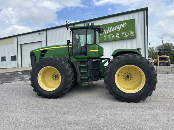 Image of John Deere 9330 equipment image 2