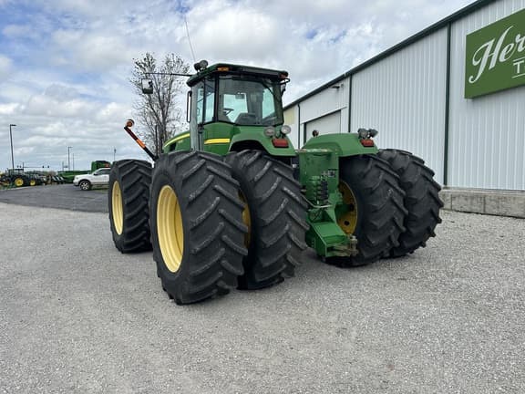 Image of John Deere 9330 equipment image 4