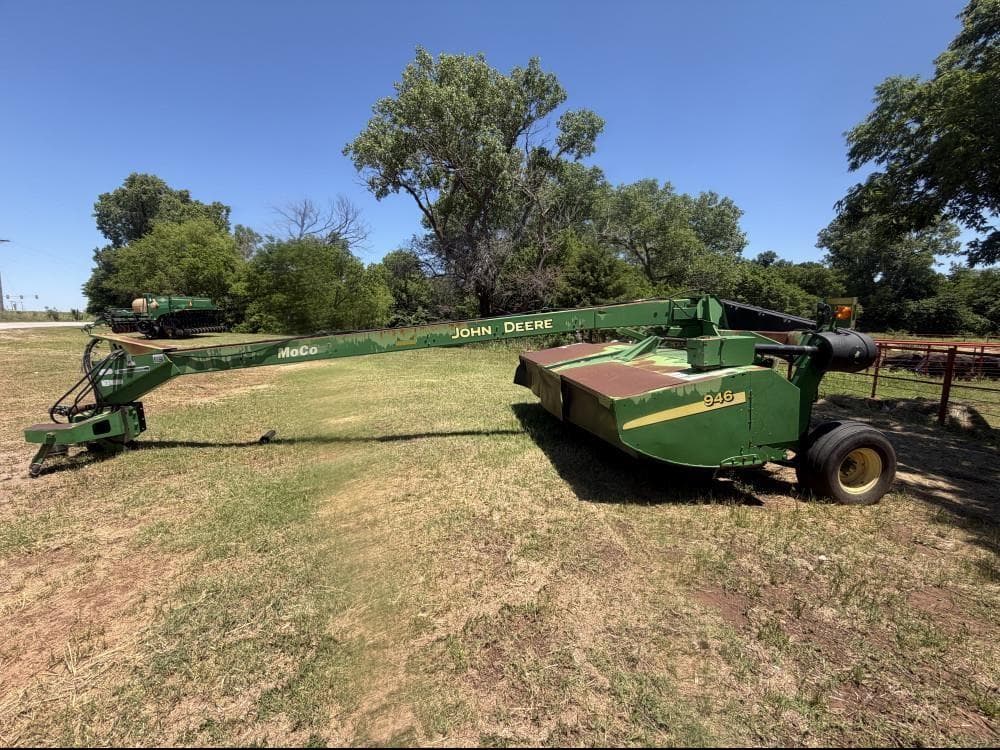 Image of John Deere 946 Primary image