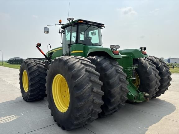 Image of John Deere 9530 equipment image 2