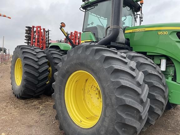 Image of John Deere 9530 equipment image 3