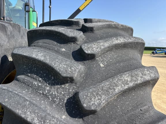 Image of John Deere 9530 equipment image 3