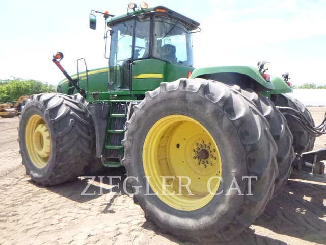 Image of John Deere 9530 equipment image 3
