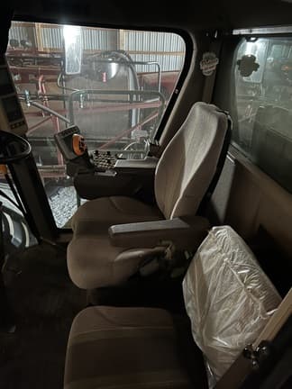 Image of John Deere 9570 STS Image 1
