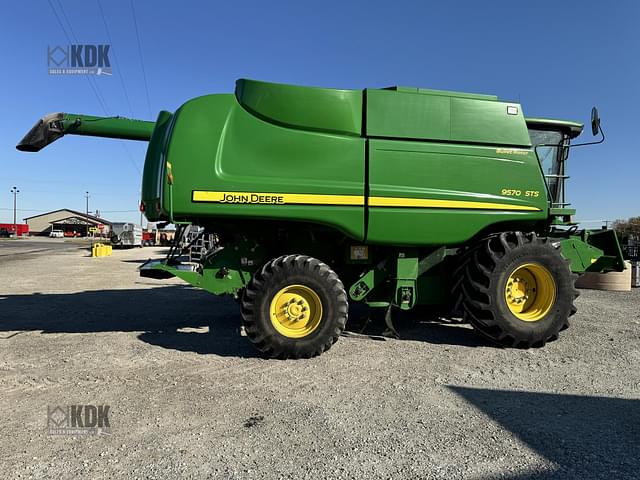 Image of John Deere 9570 STS equipment image 4