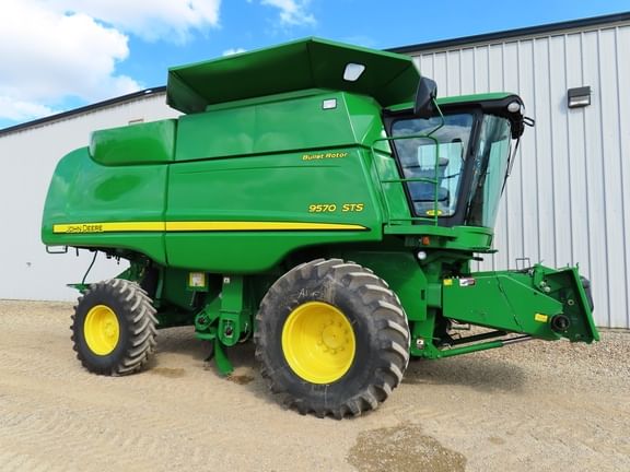 2008 John Deere 9570 STS Equipment Image0