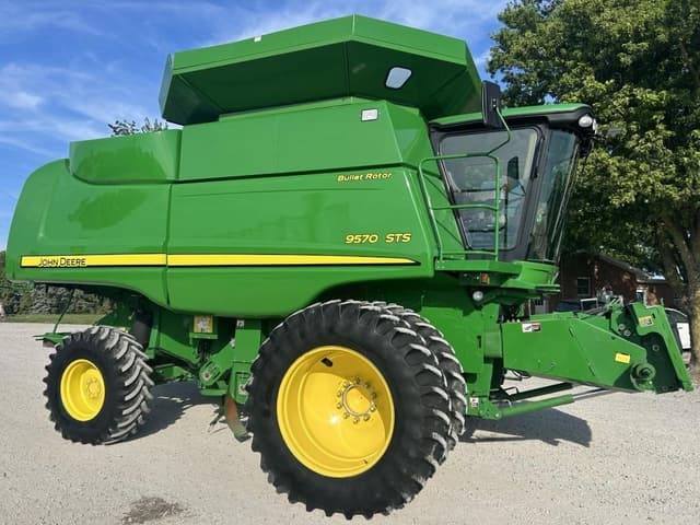 Image of John Deere 9570 STS equipment image 1