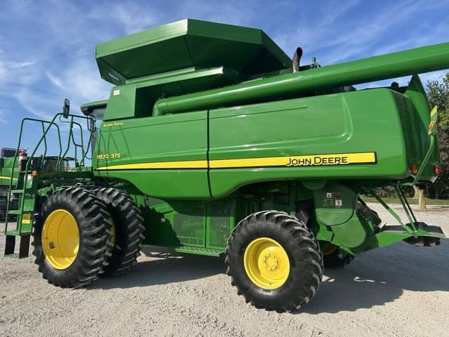 Image of John Deere 9570 STS equipment image 4