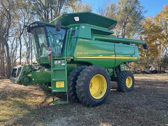 Image of John Deere 9570 STS Image 0