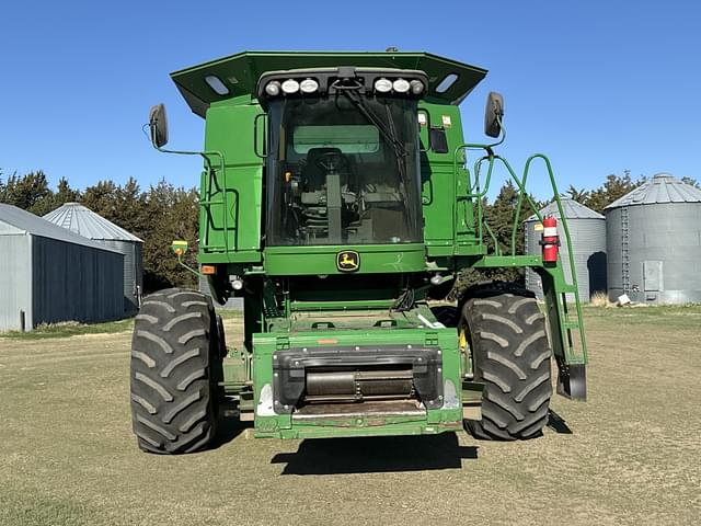 Image of John Deere 9570 STS equipment image 2