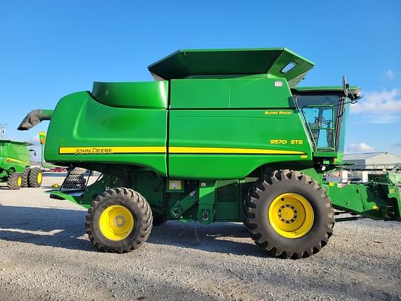 Image of John Deere 9570 STS equipment image 4