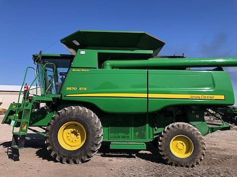 Image of John Deere 9570 STS equipment image 2