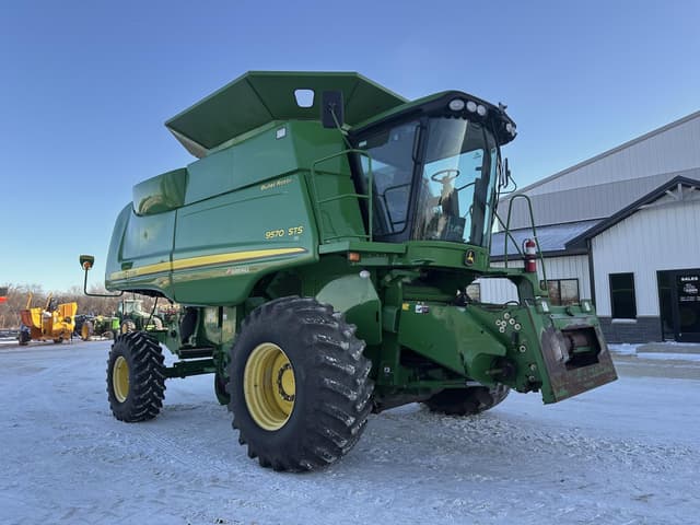 Image of John Deere 9570 STS equipment image 3