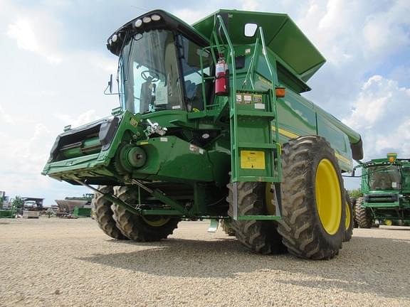 Image of John Deere 9670 STS equipment image 4