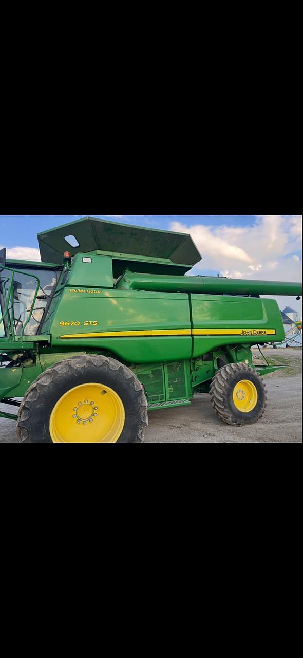 Image of John Deere 9670 STS equipment image 1