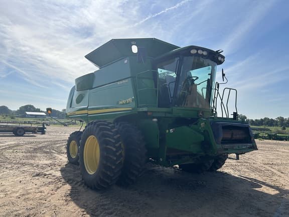 Image of John Deere 9670 STS equipment image 1