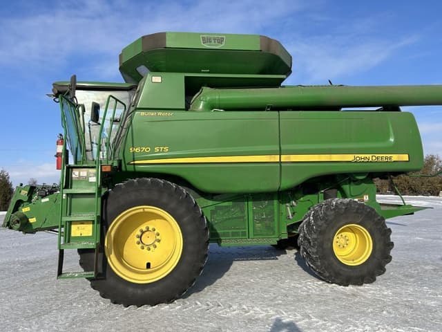 Image of John Deere 9670 STS equipment image 2