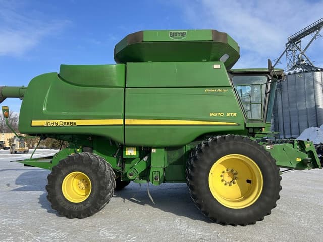 Image of John Deere 9670 STS equipment image 3