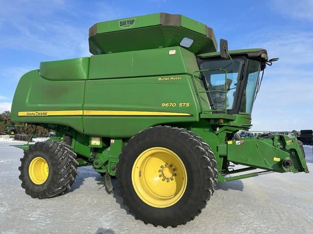 Image of John Deere 9670 STS equipment image 1