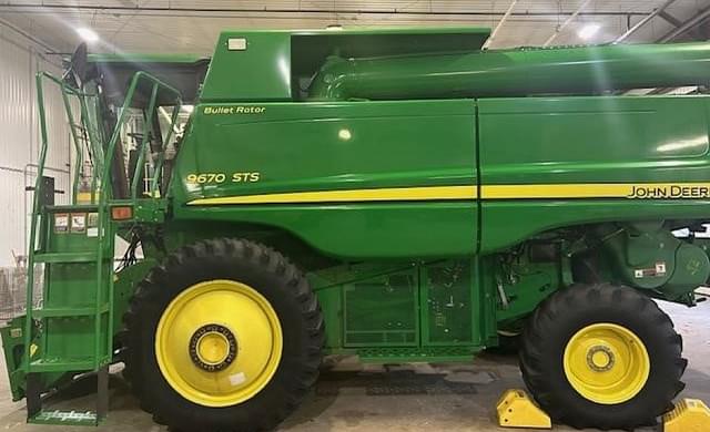 Image of John Deere 9670 STS equipment image 1