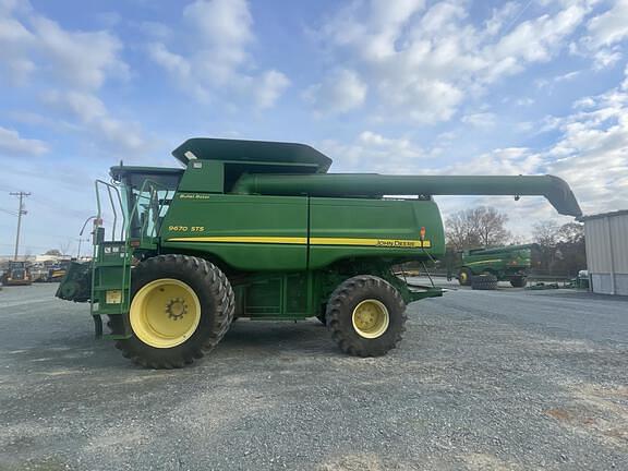 Image of John Deere 9670 STS equipment image 4