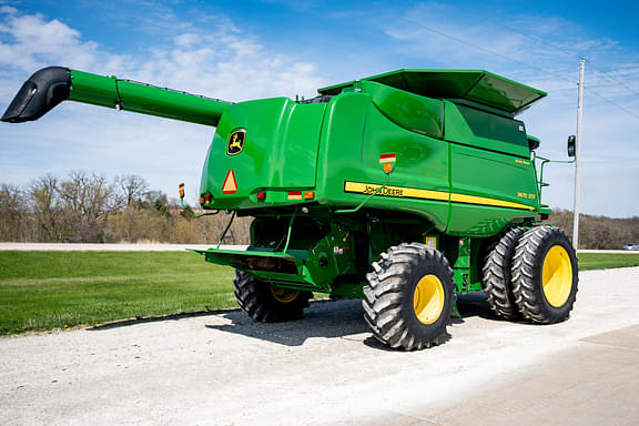 Image of John Deere 9670 STS equipment image 4
