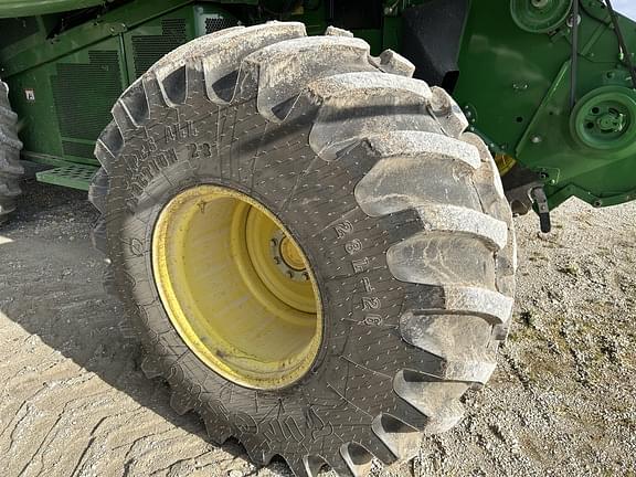 Image of John Deere 9670 STS equipment image 4