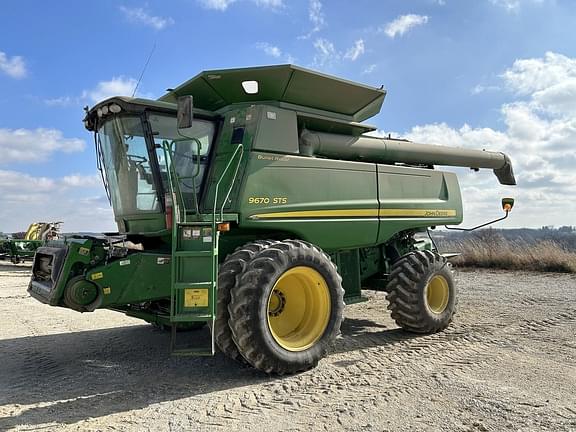 Image of John Deere 9670 STS equipment image 2